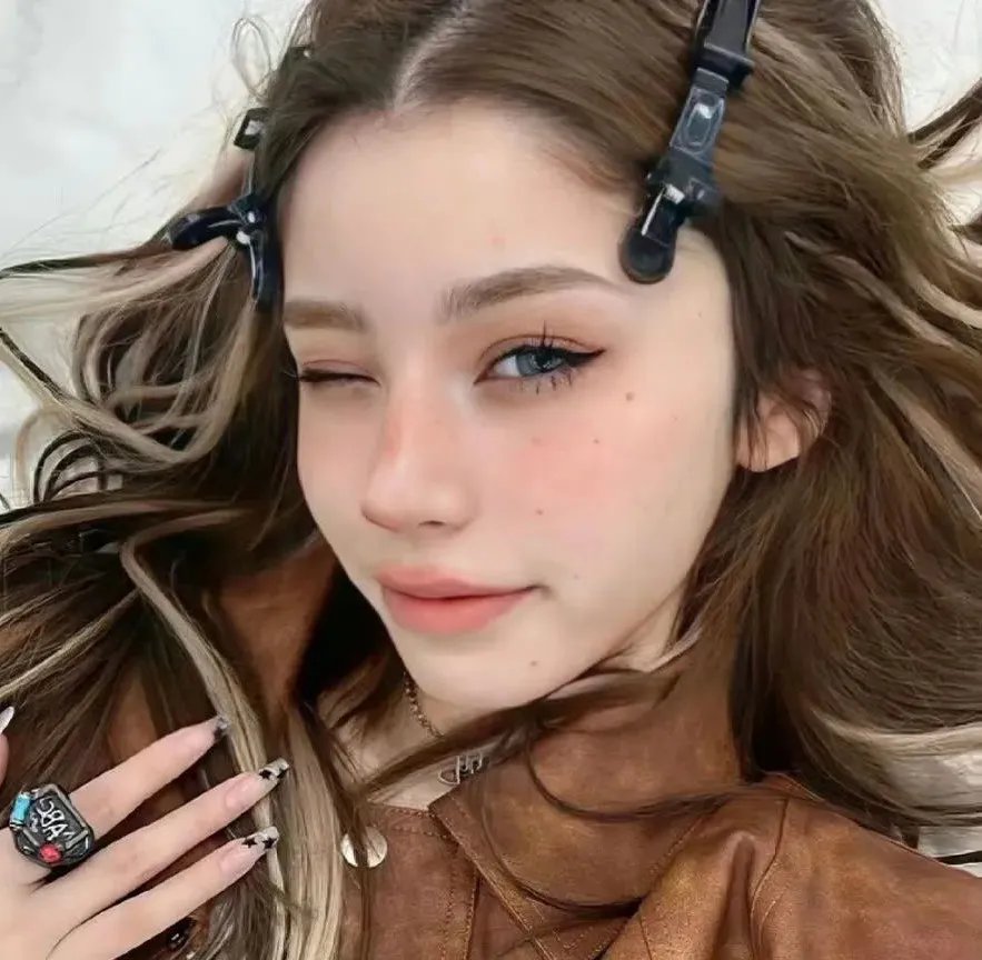 白小姐